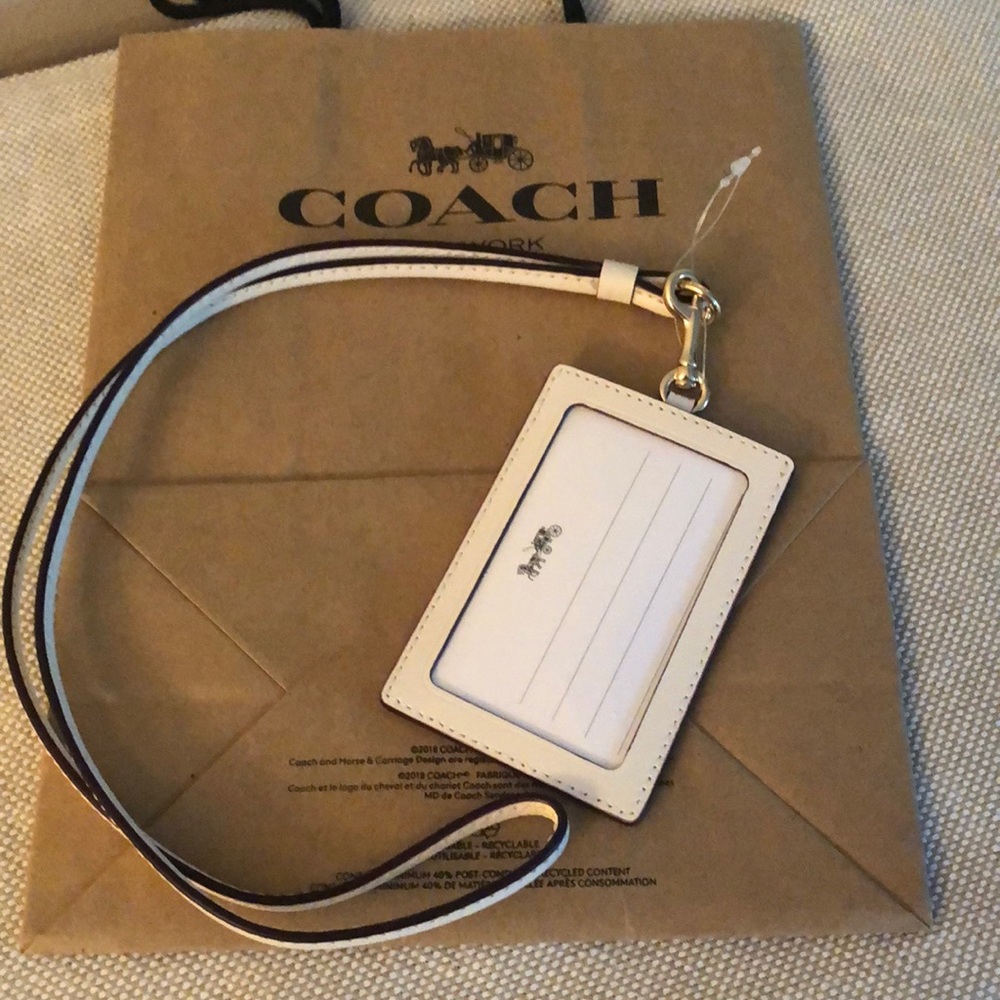 NWT-🍓Coach ID Lanyard - Picture 2 of 3